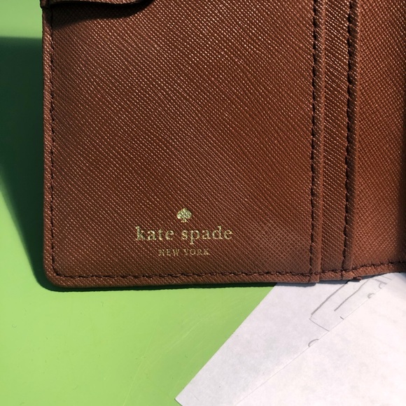 Kate Spade Wallet - Picture 4 of 4